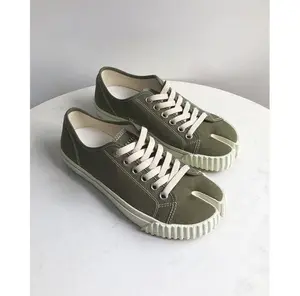Viral Split Toe Canvas Sneakers, Lace-Up Casual Shoes, Street Style Flats Casual Split Toe Canvas Sneakers, Comfy Lace-Up Shoes, Minimalist Everyday Flats