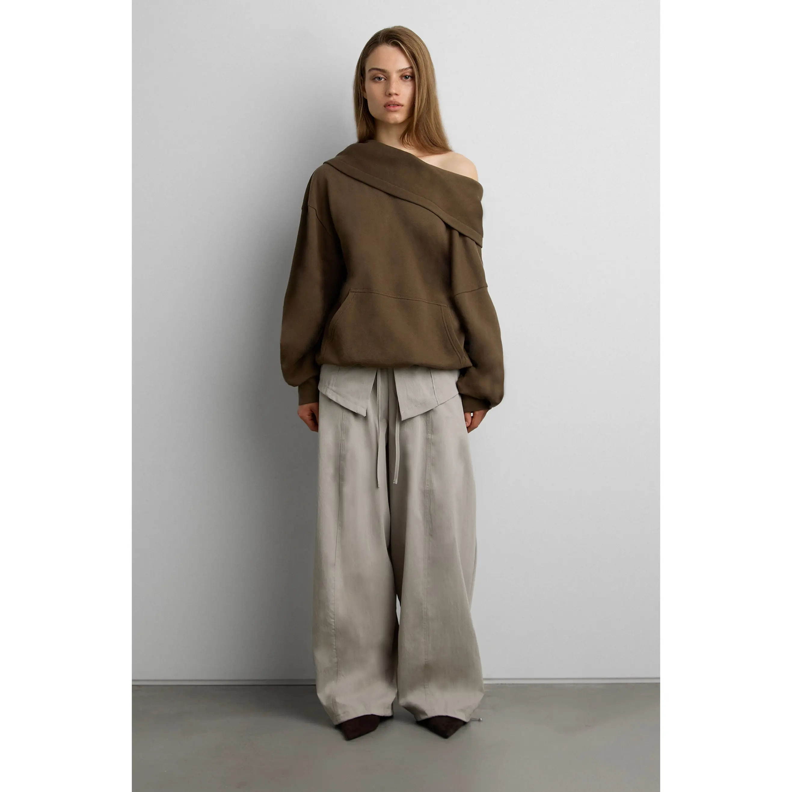 SLOUCHY OVERSIZED HOODIE SLOUCHY OVERSIZED HOODIE