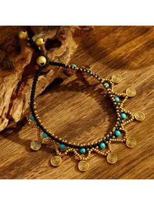 A Bohemian-style ankle chain, adorned with natural turquoise and wave-shaped pendants, suitable for daily wear and beach vacations. A fashionable women's ankle chain, a great gift choice.