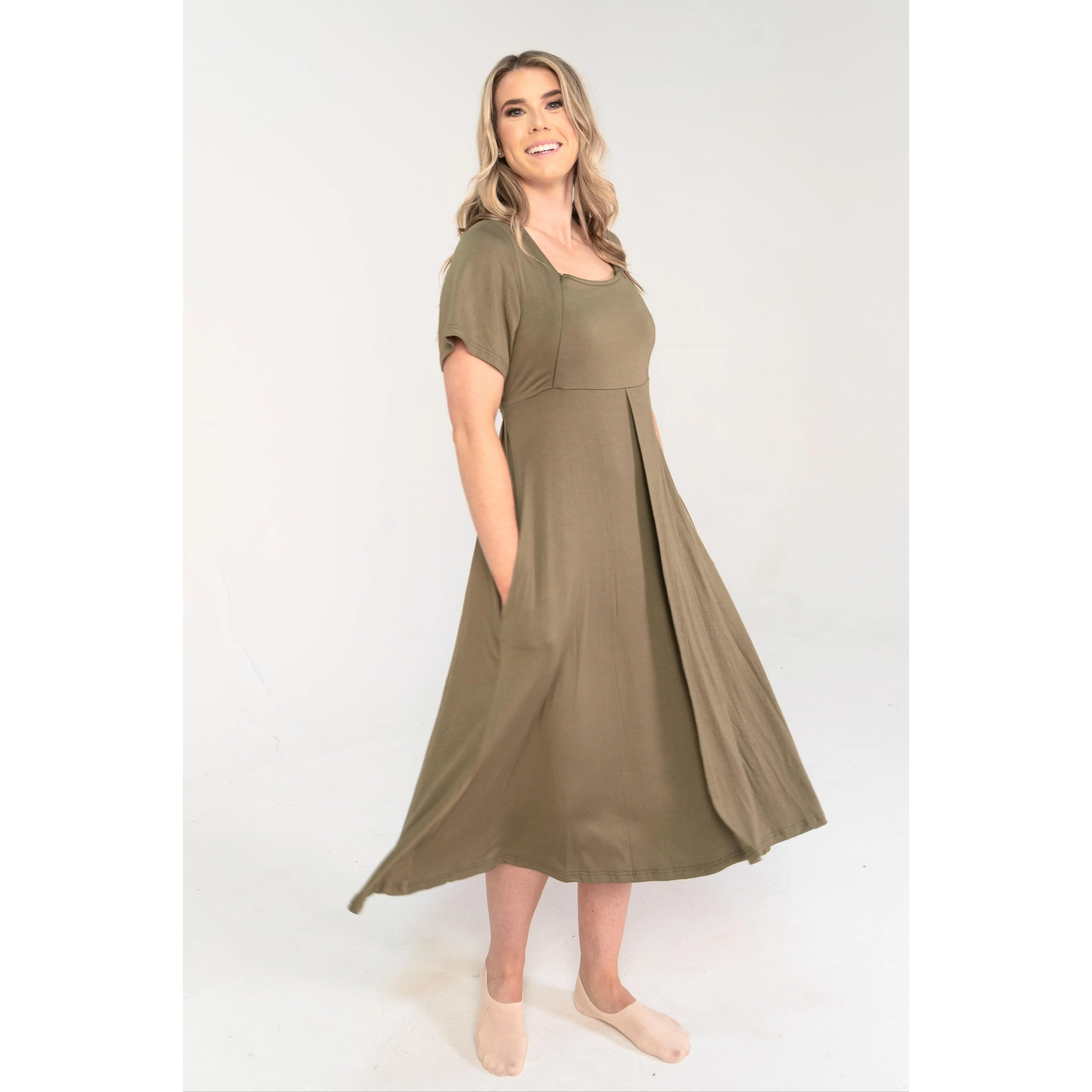 Cassidy Labor & Postpartum Gown Sage