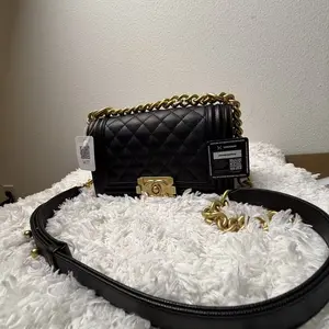 Pre-owned CHANEL Caviar Shoulder Bags Le Boy bag Medium