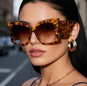 Stylish Leopard Print Fashion Glasses for Women- Chic Frame with Decorative AC Lenses, Perfect for Casual and Formal Wear, Fashionable Accessory|Leopard Print Glasses|Polycarbonate Frame