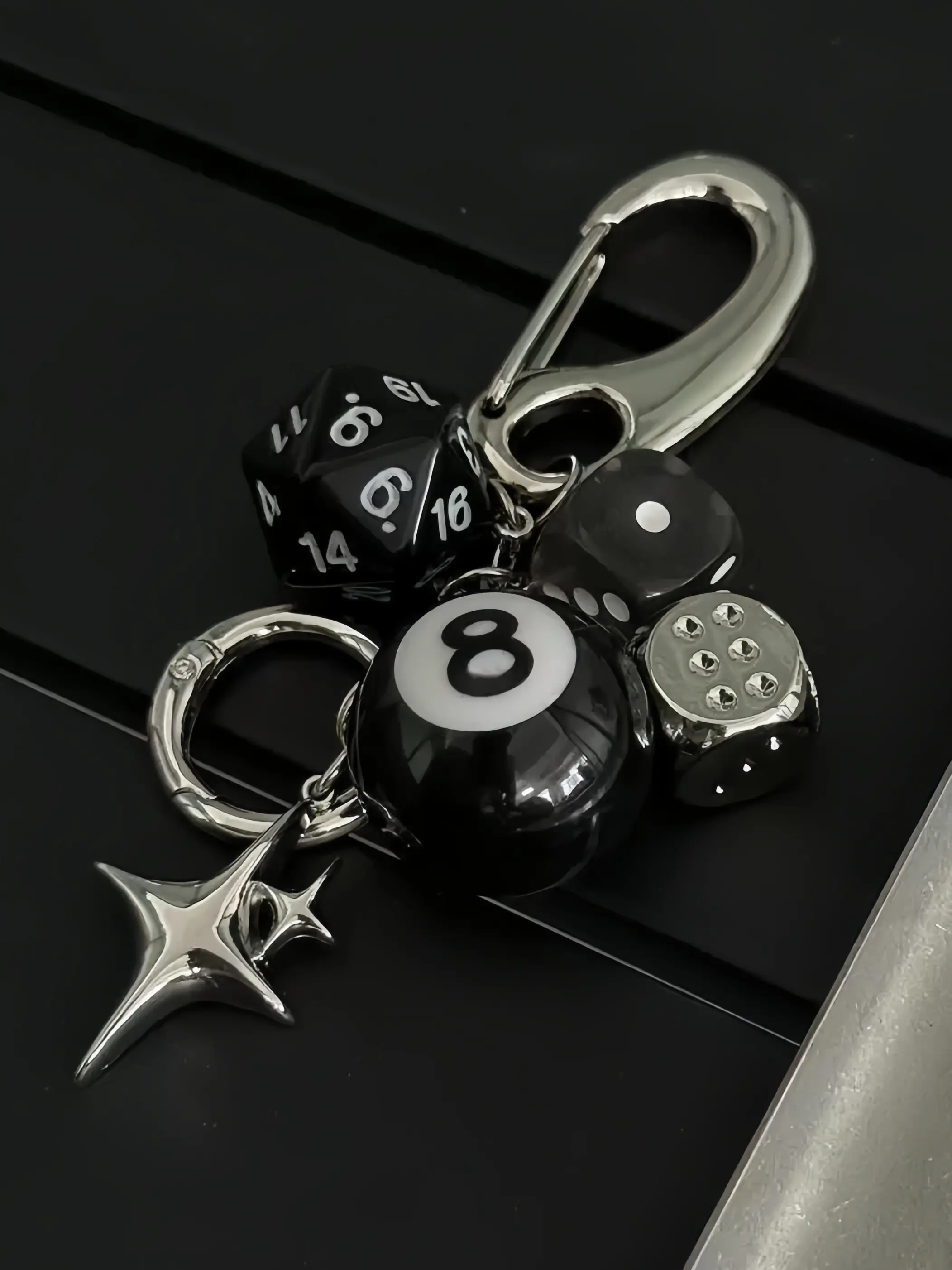 Y2K Alt Grunge 8-Ball Keychain Cyberpunk Star DND Dice Bag Charm Dark Streetwear Waist Accessory Key Charms