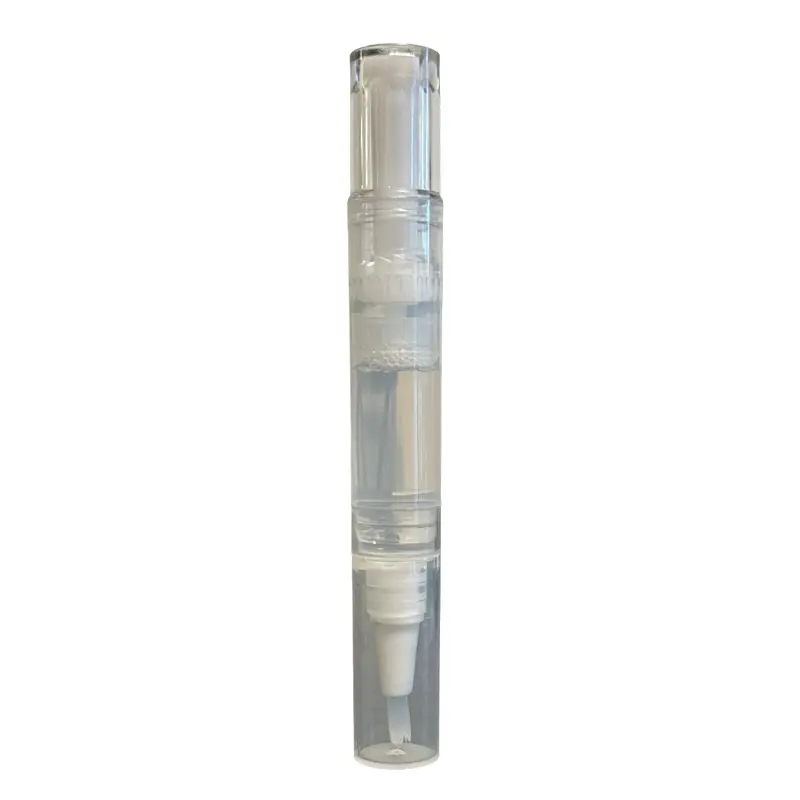 Travel lash shampoo pen with twistable base for easy application - ideal for frequent travelers - lasts up to 50 washes - US Product