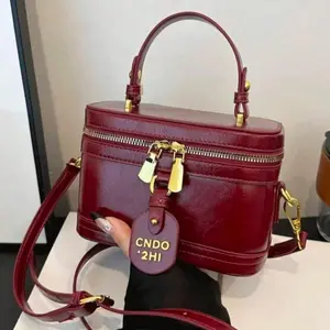 Cute High-Quality Burgundy Color Crossbody Bag, Designer Sweet French Style Shoulder Bags Purse Chic Large Capacity Makeup Bag Fashion Ladies Handbag Fashionable Burgundy Bag Work Tote bag for Woman