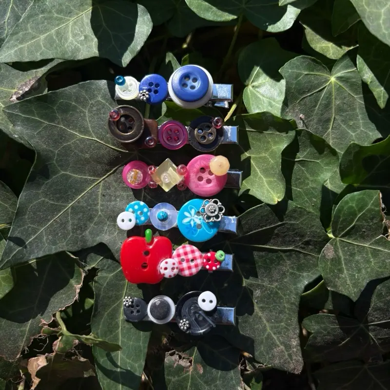 Button hair clips! Button hair clips!