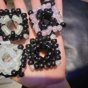 1 Random color Kandi Fidget Ring - different bead colors, Round Design, Lightweight and Flexible, Ideal for Stress Relief and Relaxation