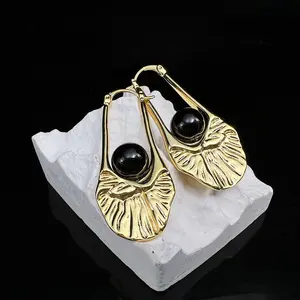 Spanish niche design 24K real gold ins wind, three-dimensional leaves, obsidian, sweet and cold wind earrings