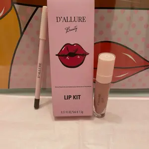 Vegan Lip Kit with Brown Liner - Nude Pink High-Shine Gloss