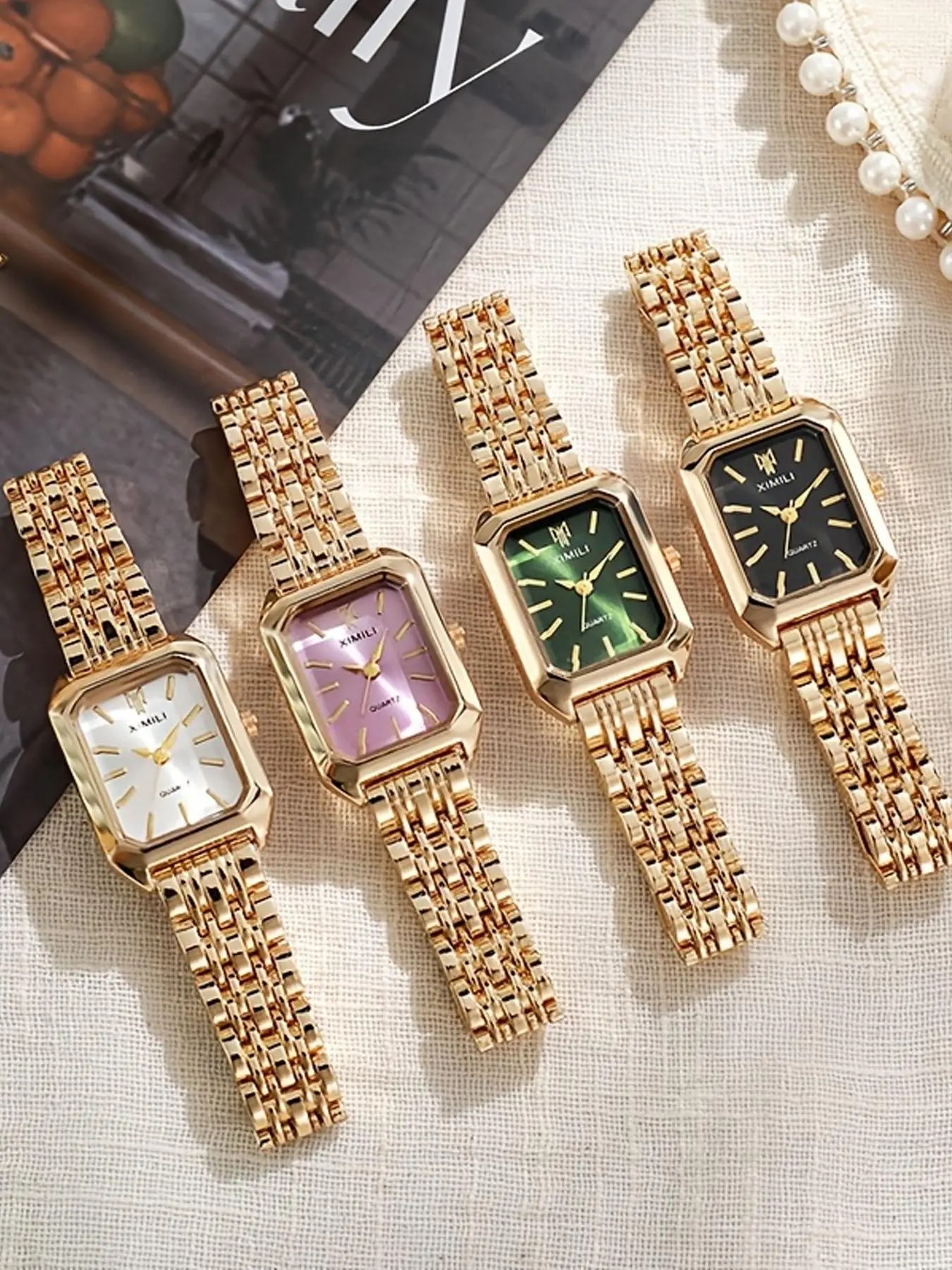 A set of trendy square women's watches, gold watches for women with steel straps, Quartz Wristwatches A set of trendy square women's watches, gold watches for women with steel straps, Quartz Wristwatches
