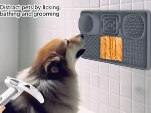 Pet licking pad silicone pad pet slow food pad silicone dog suction device food training dog feeding device supplies