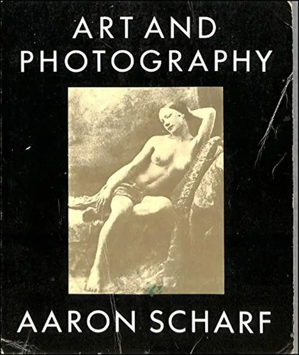 USED Book - Art and Photography by Aaron Scharf (Paperback) - english