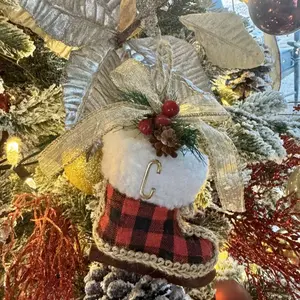 Ice Skate Christmas Tree Decor for Table Setting or Christmas Ornament Personalized Holiday Accent Rustic Winter Gift Idea 2025