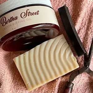 Kay Castor Body Scrub Oil