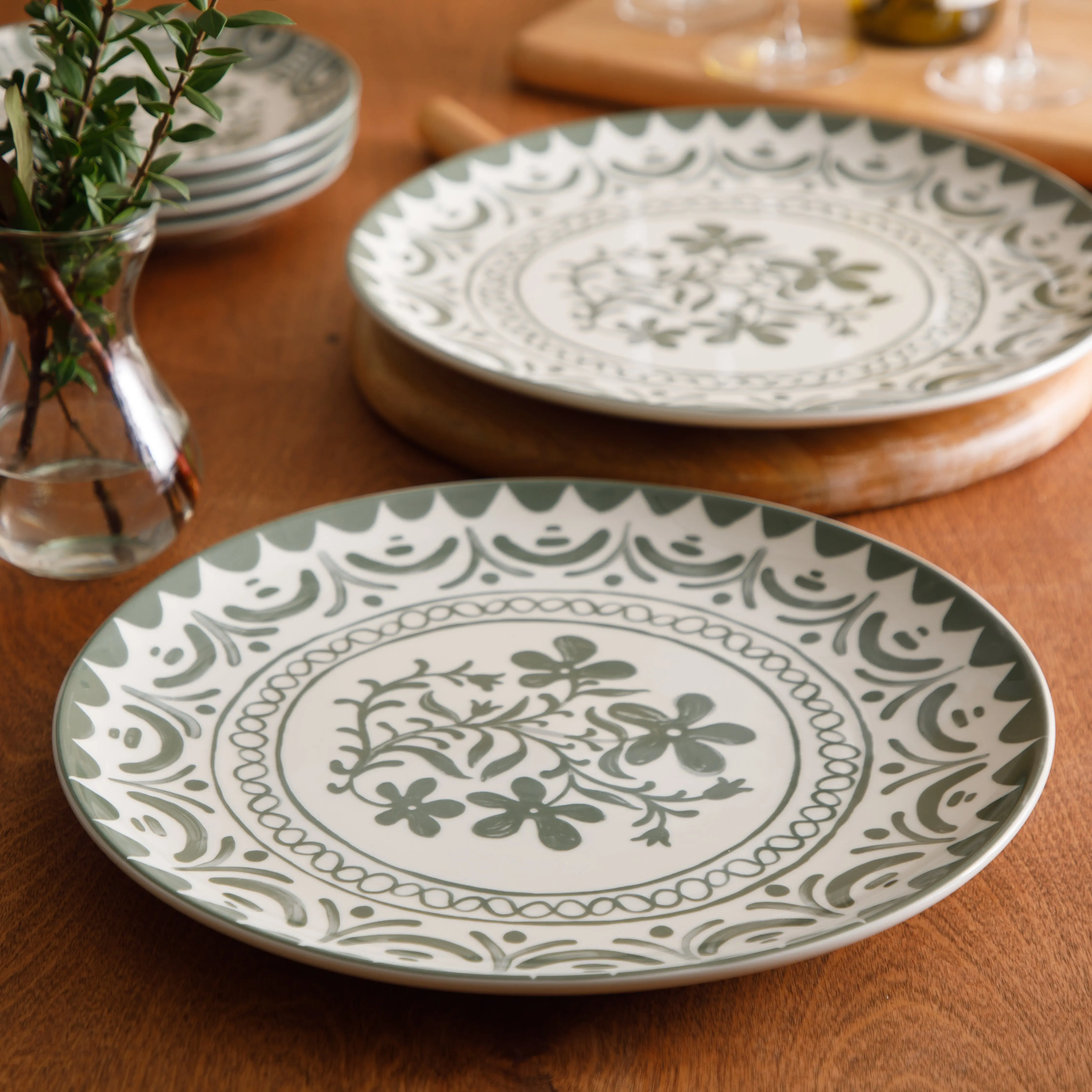 Valencia Flor - 2-Piece 13 Inch Serving Platter - Portuguese Stoneware - Fern Green