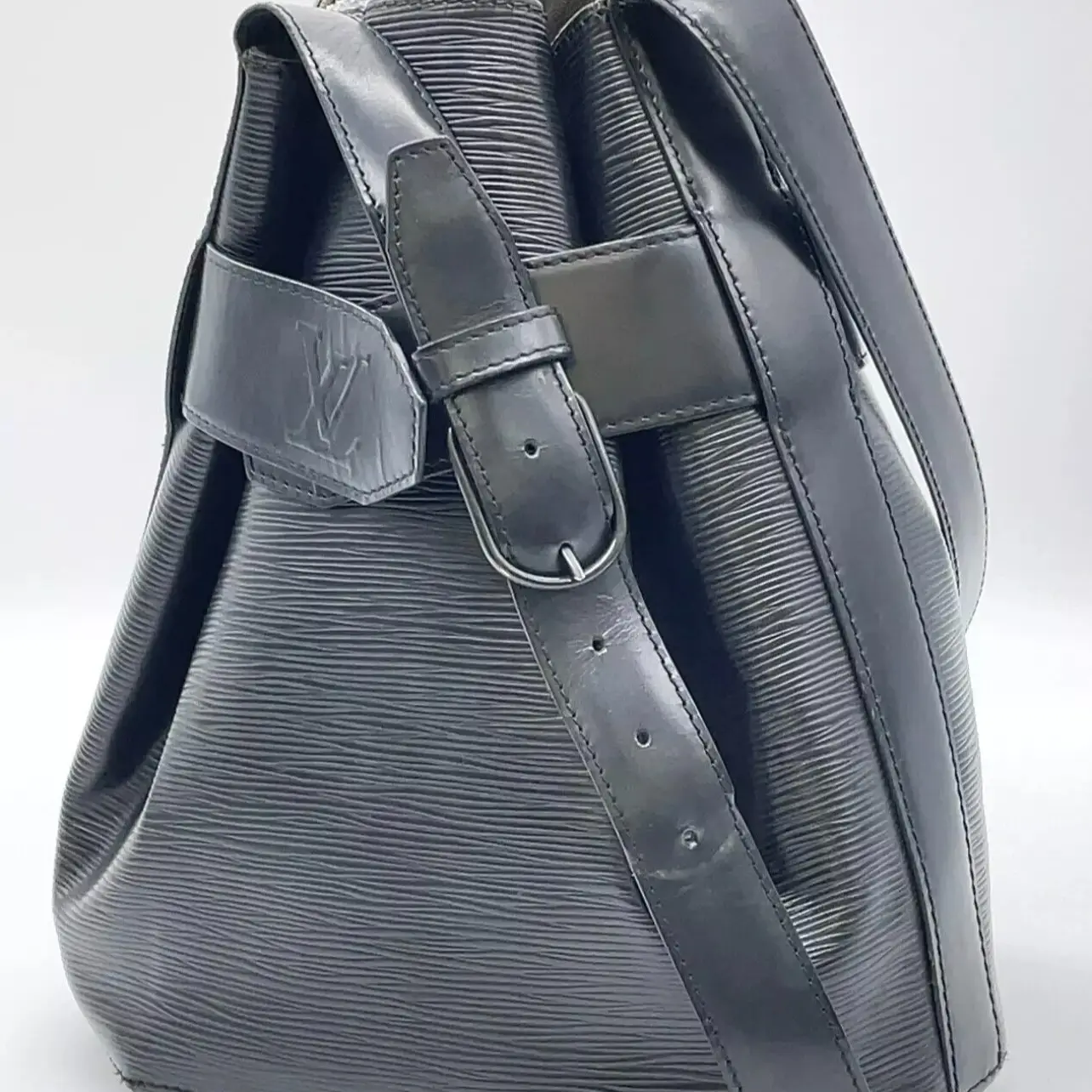 Pre-owned Louis Vuitton Canvas Shoulder Bags Epi Noir Sac De Paul PM M80157 Shoulder Bag JW060080