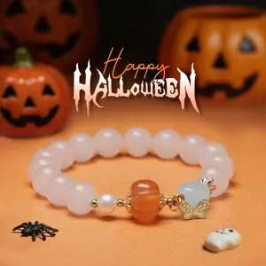 Halloween-themed bracelet featuring a cute pumpkin pendant with crystal accents. Stylish jewelry suitable for both men and women, making it a trendy and elegant gift accessory.