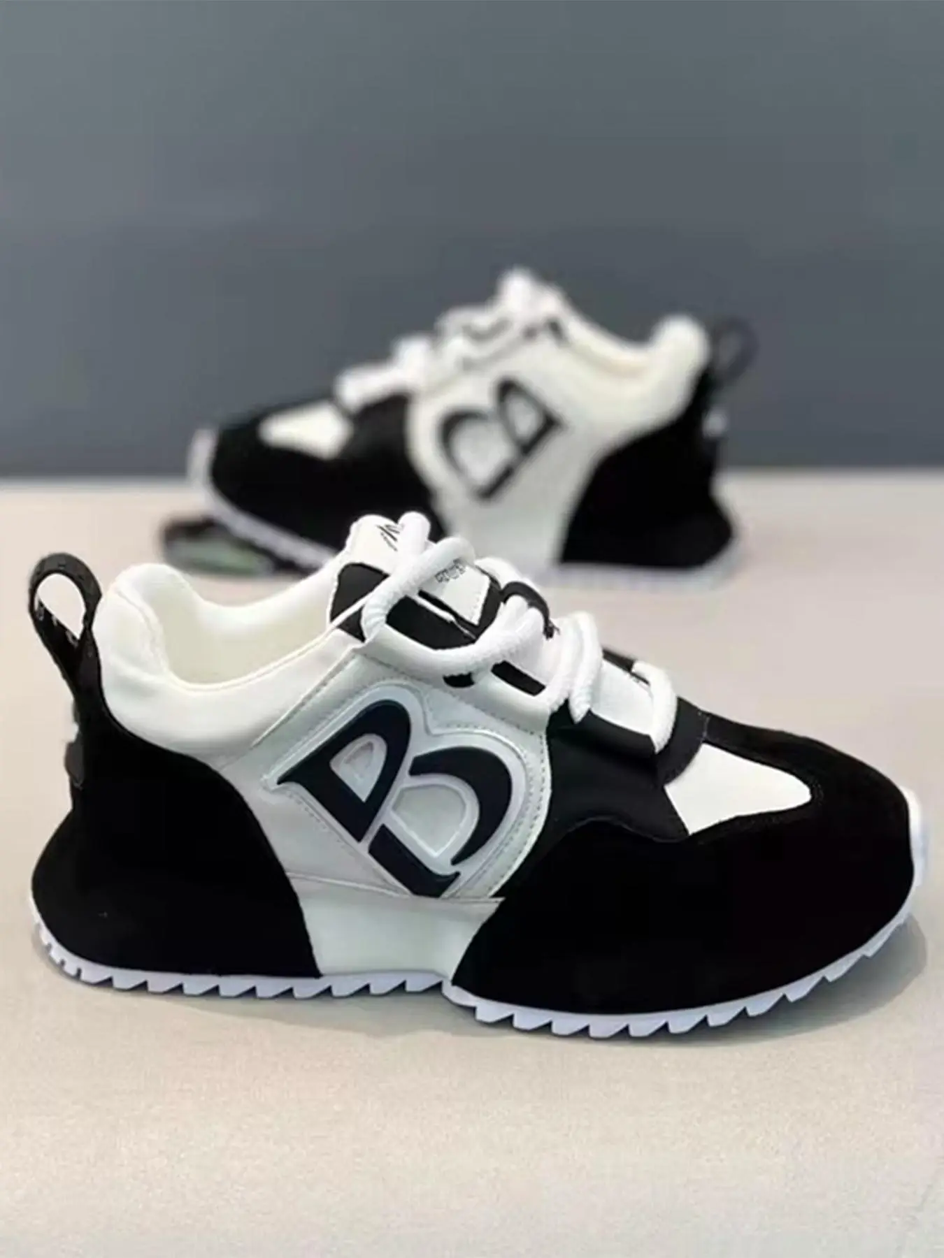 Men's Fashionable Lace Up Workout Sneakers, Casual Comfortable Breathable Sports Running Athletic Shoes, Male All-match Round Toe Chunky Sole Sneakers