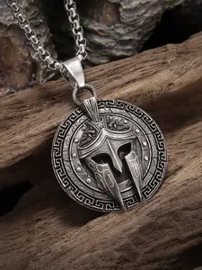 Silver Spartan Helmet Pendant Necklace, Vintage Warrior & Hip - Hop Style Jewelry with Retro Engraved & Greek Key Pattern Detail, for Men & Women, Daily & Streetwear Occasions