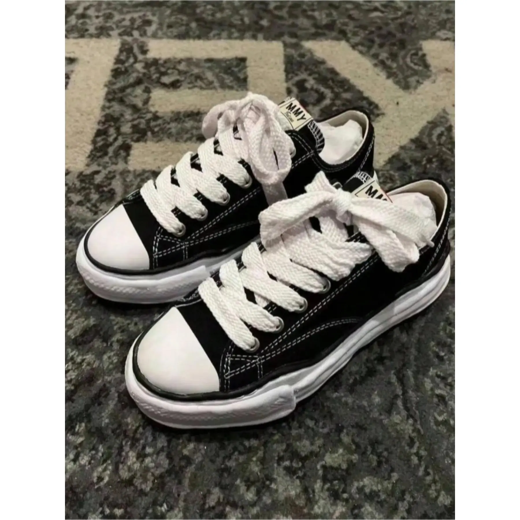 Unisex low-top canvas shoes, casual lightweight sneakers with melted rubber soles, training shoes, walking shoes, designer sneakers, men's and women's sports shoes Black