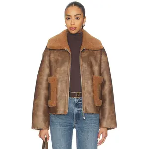 Jakke Vera Jacket in Tan