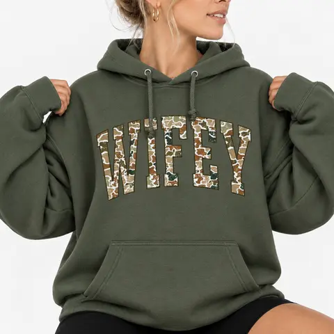 Retro Camo Pattern Wifey Pullover Hoodie, Vintage Camo Hunting Wife Sweatshirt, Hunter's Wifey Apparel Gifts