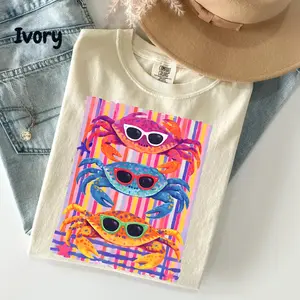 Comfort Colors Preppy Crabs T-Shirt – Colorful Maximalist Beach Tee, Funny Crab Shirt, Style Summer Vacation Graphic Tee