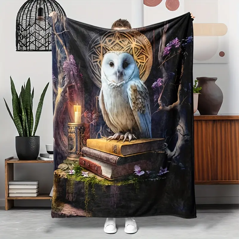 Vintage Owl Pattern Flannel Blanket - 1 Piece Animal Artwork Art Print Outdoor All Season Allergy-Friendly Blanket, Hypoallergenic Tear-Resistant, for Sofa Camping, Gift for Family, Outdoor Blankets, All Season Blankets