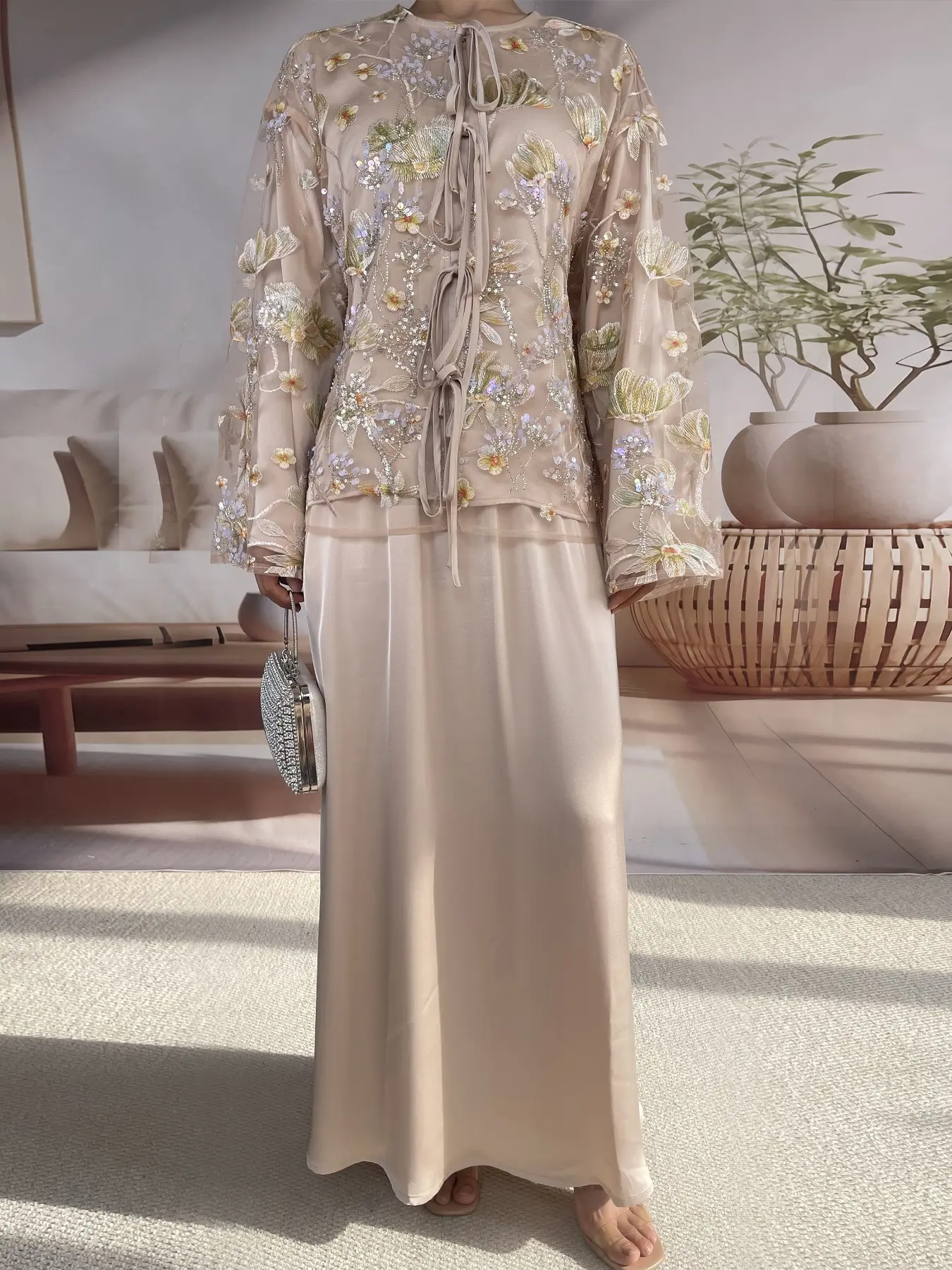 Women's Luxurious Mesh Floral Beaded Jacket and Satin Skirt Set, Fashion Set, Two-Piece for All Seasons, Elegant Clothing Ensemble, Fashion Style Sets
