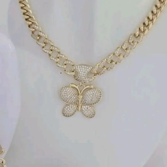 cadena mariposa gold plated elegante y diseño moderno #716