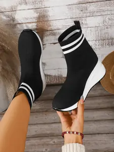 Women's Fashion Single Shoe, Short Boot, Slip-On, Simple and Comfortable, Perfect for Daily Wear, Stylish and Practical Design