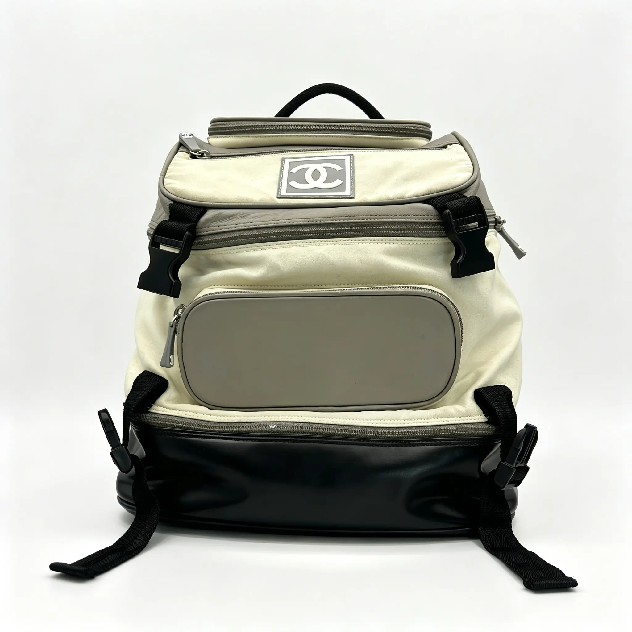 Pre-owned CHANEL backpack 888
