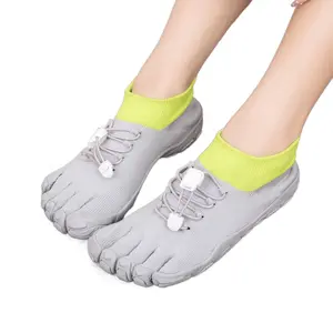 Fitness Training Five-Toe Shoes for Men and Women, Indoor Soft Sole Yoga Pilates Barefoot Comprehensive Training Fitness Shoes, Toe-Separating Shoes