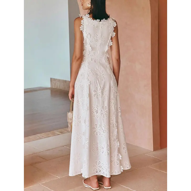 Women'S Elegant Hollow Out Lace-Up Sleeveless High Waist Square Neck Maxi Dress - Fitted Top & Flowy A-Line Silhouette, Solid White Formal & Semi-Formal Evening Gown for Beach Weddings, Parties, Special Occasions - All-Season Versatile Even