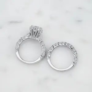 Vintage Leaf Design Round Cut Wedding Ring Set