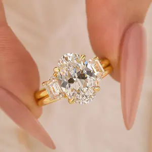 Maxine CZ 4.0ct Oval Cut Insert 2PC Engagement Ring,5A Cubic Zirconia Three Stone Women's Ring Jewelry,Promise Ring for Daily,Travel,Proposal,Wedding,Birthday,Anniversary