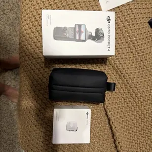 DJI Osmo Pocket 4 Creator Combo Gimbal