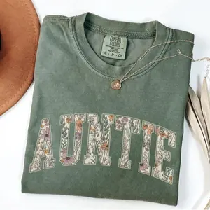 Comfort Colors Auntie Shirt, Aunt Shirt, Floral Auntie, New Aunt Gift, Pregnancy Announcement, Gift for Aunt, Pregnancy Reveal to Aunt