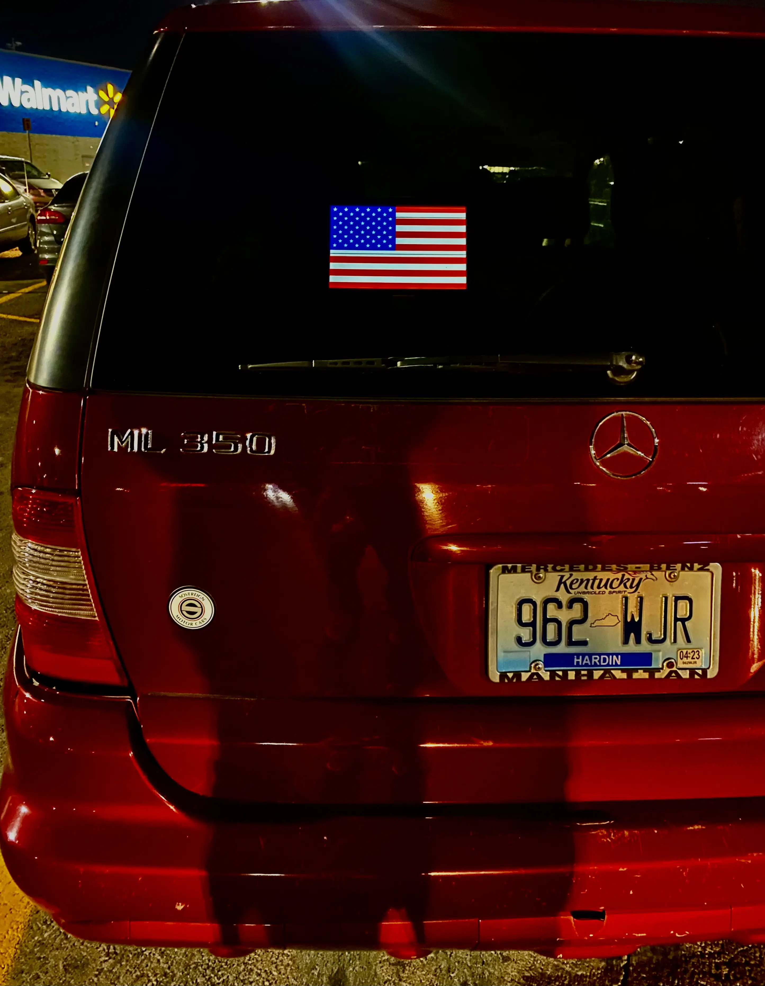 The new illuminating American flags for vehicles