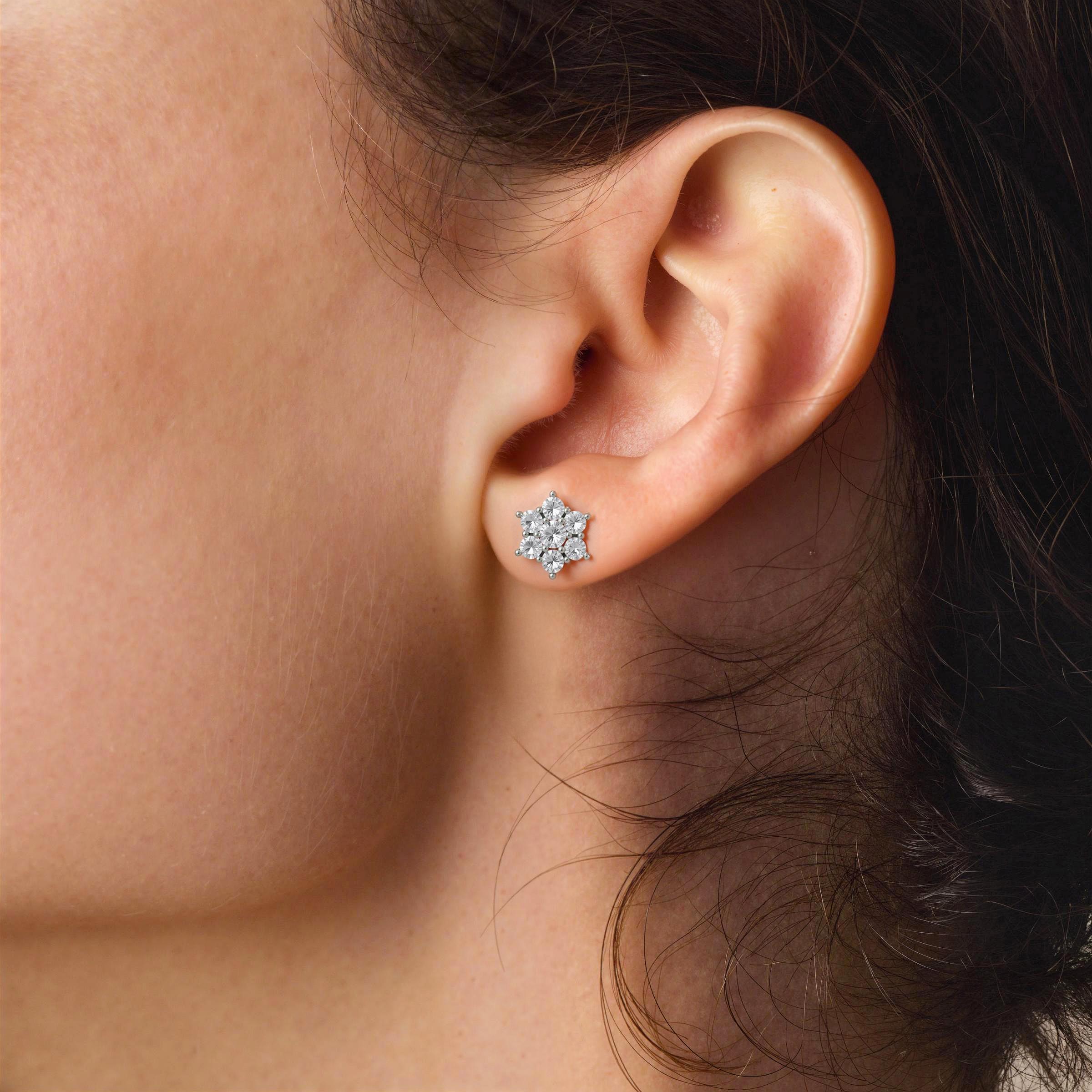 EIoways Sterling Silver Flower Cluster Earrings Push Back Moissanite Stud Earrings 1.29ct 10mm Big Look D Color VVS S925 Sterling Silver Moissanite Jewelry Perfect Birthday Mother’s Day Christmas Gift for Women Wedding