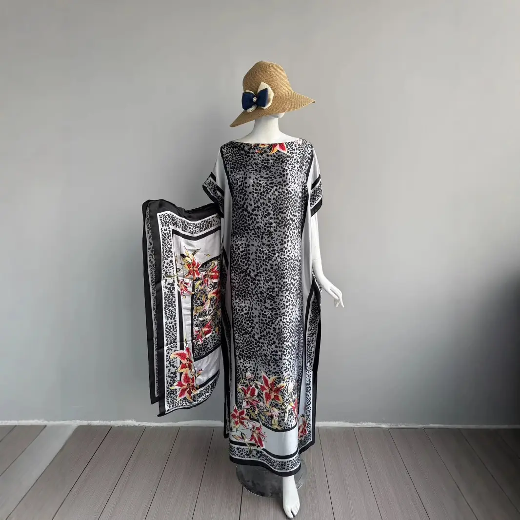 Square leopard print gray