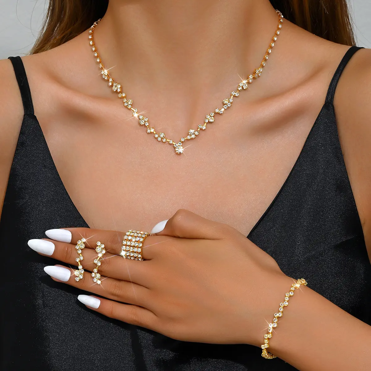 425785424 5 gold necklace earrings brace