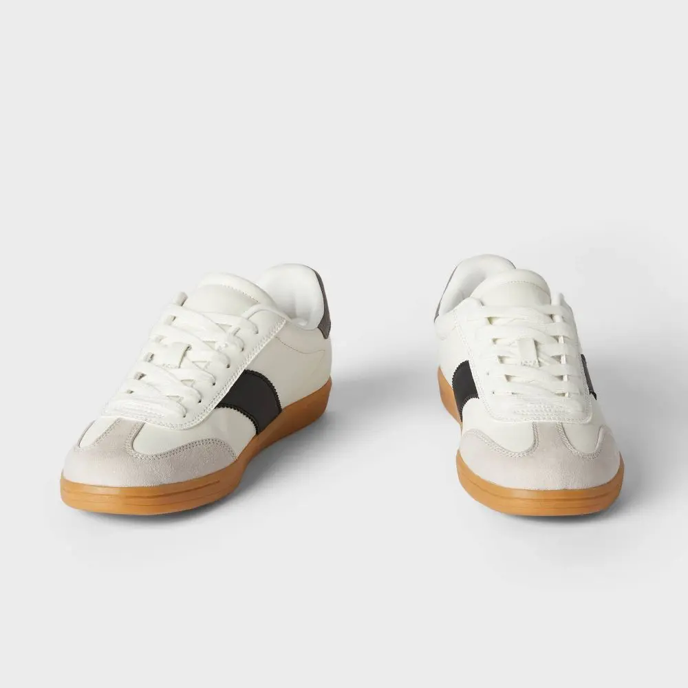 Women's Spencer Fashion Sneakers with Memory Foam Insole - Universal Thread 9.5 White