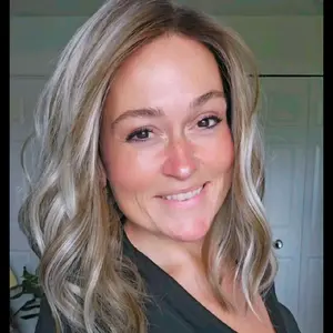 DUE TO HYGIENE CONCERNS ALL WIG SALES ARE FINAL UNLESS DAMAGED OR WRONG ITEM RECEIVED. Watered Souls Haute Line Monofilament wig 15"-16" Brown highlight.