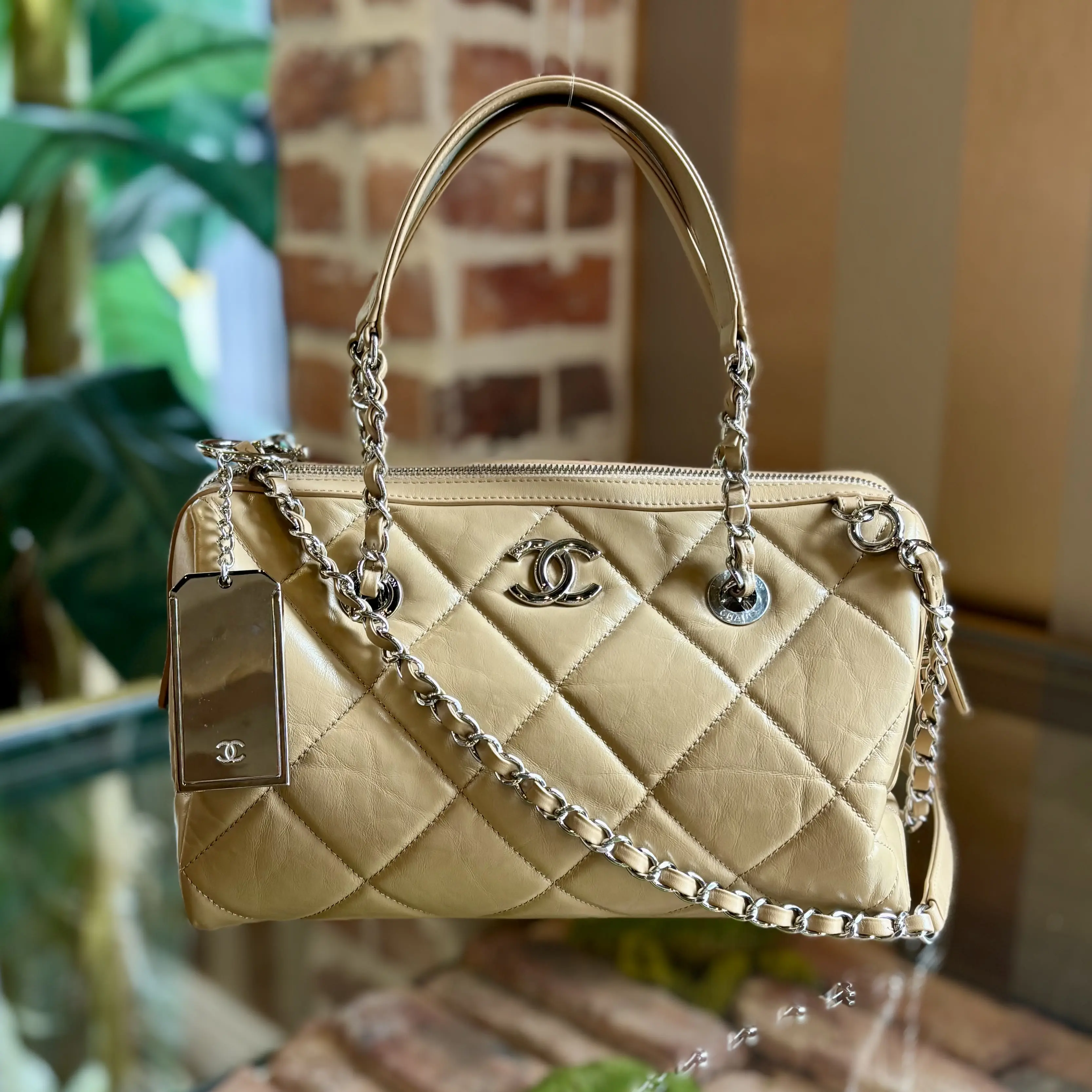 Pre-owned CHANEL Leather Crossbody Bags Beige Express Bowling Bag