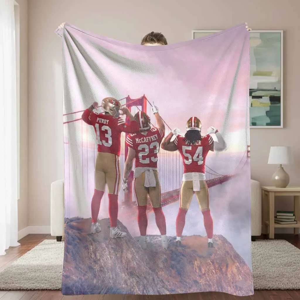 Golden Gate Bridge Football Team Print Flannel Blanket Custom Graphic Collegiate Design Sports Logo Throw Soft Warm Lightweight for Home Decor Office Nap