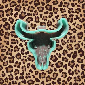 Plain Bull Freshie Mold