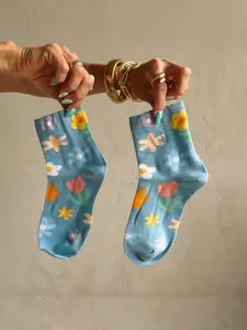 Floral Daisy Socks in Blue