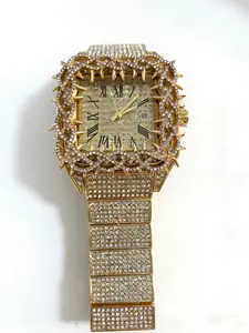 A fashionable watch made of natural gemstones and alloy, with adjustable features and surrounded by thorns.