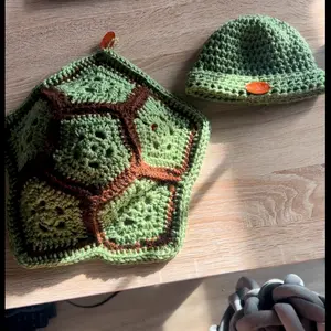 Handmade Crochet Baby Turtle Set - Perfect for Photoshoots and Gifts for Newborns - Made to Order Within Two Days